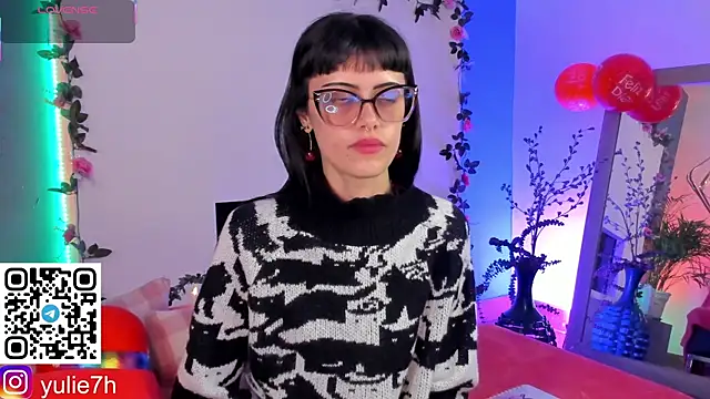  Jessy Moon  online show from February 13, 7:59 pm