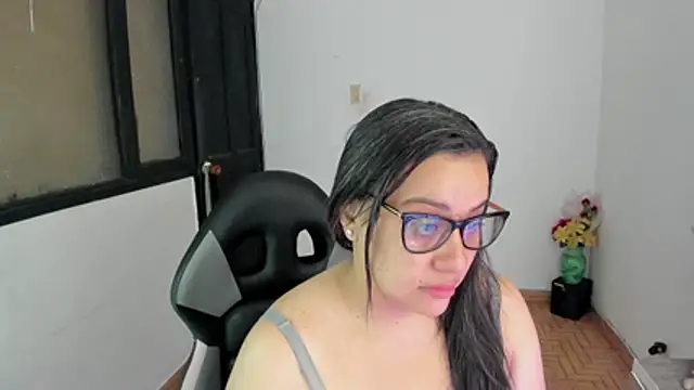 smile sweetpao online show from December 15, 9:31 pm