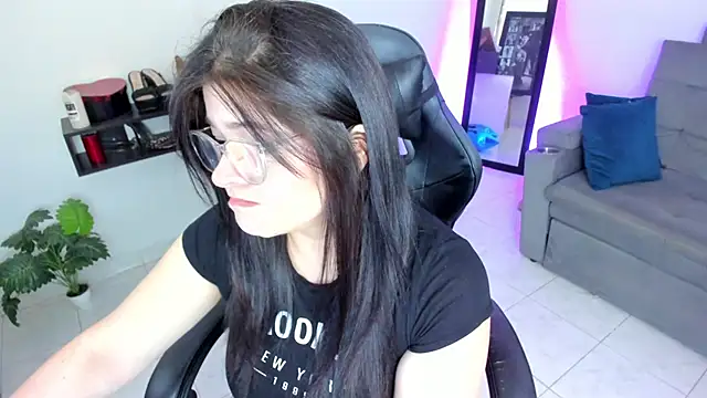 BellaFlaming online show from September 20, 11:41 am