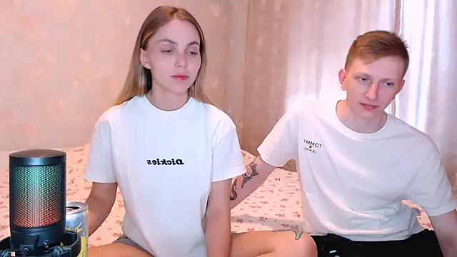 juliaanddima online show from June 23, 9:40 am