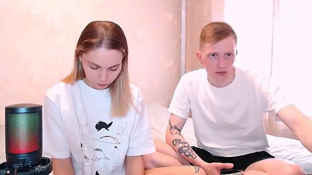 juliaanddima online show from June 8, 7:20 am