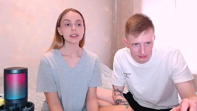 juliaanddima online show from June 9, 7:41 am
