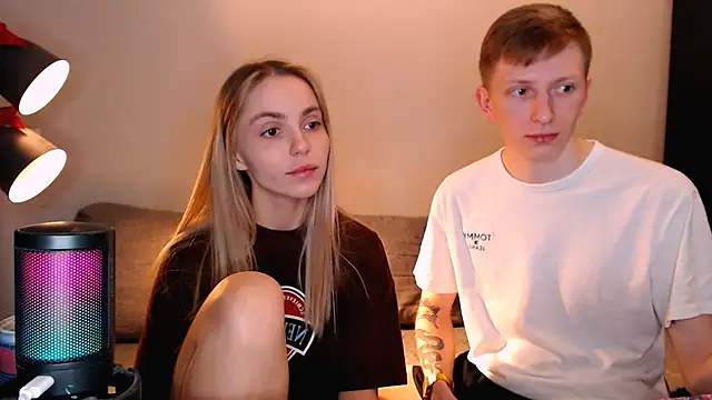 juliaanddima online show from November 23, 10:00 pm