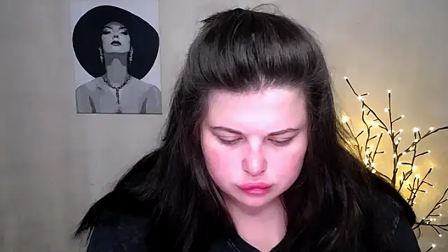 Snapshot of Emily_Mo chatting on September 10, 5:51 am Emily Mo online show from September 10, 5:51 am