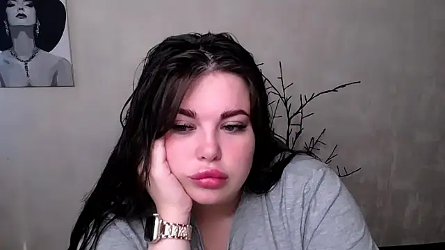 Snapshot of Emily_Mo chatting on September 15, 6:21 am Emily Mo online show from September 15, 6:21 am