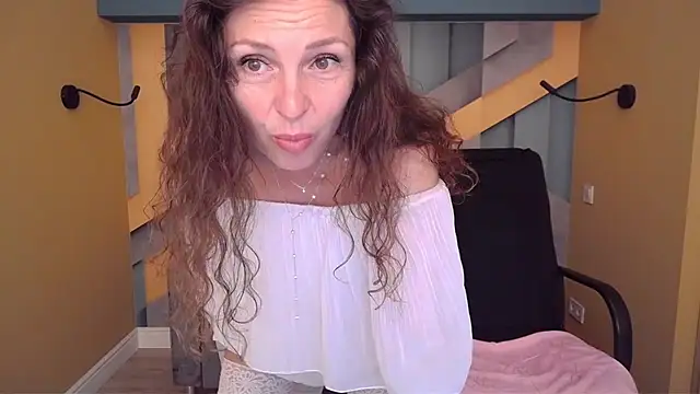 EllaLong online show from June 7, 12:12 pm