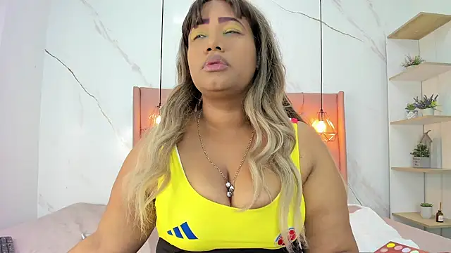 Belle Brunette online show from July 3, 12:33 pm