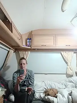 WildScorpio86 online show from February 15, 7:35 pm