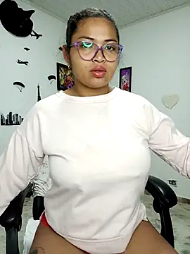 Snapshot of chalohott chatting on October 15, 11:46 am chalohott online show from October 15, 11:46 am