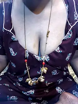 tuttifrutti17 online show from May 1, 5:16 pm