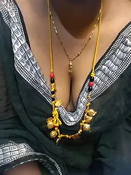 tuttifrutti17 online show from August 8, 5:32 pm