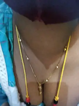 tuttifrutti17 online show from August 6, 4:58 pm