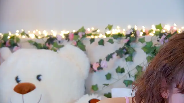 ElisabethDavis online show from March 2, 3:19 pm