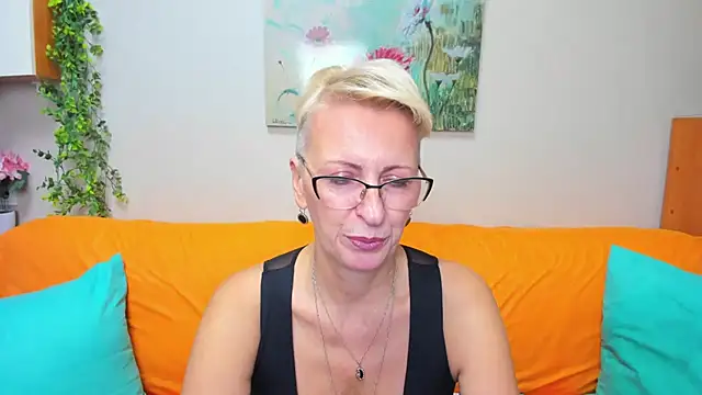 iamyourdream89 online show from November 24, 4:42 pm