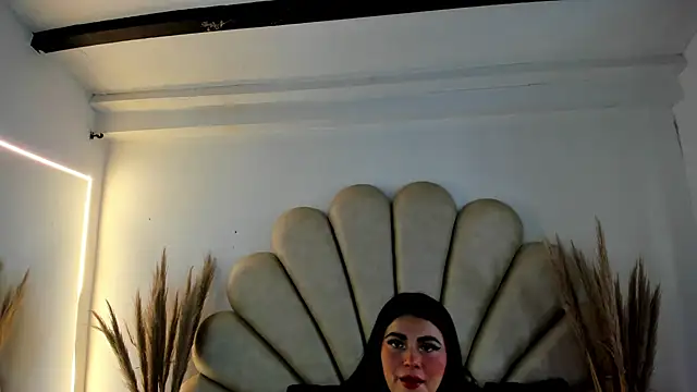 Snapshot of Natasha__Blue chatting on October 21, 7:18 pm Natasha Blue online show from October 21, 7:18 pm