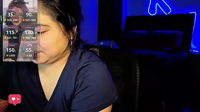 kimmiakiss22 online show from June 25, 5:12 am