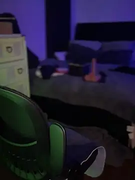 kimmiakiss22 online show from December 16, 3:23 am