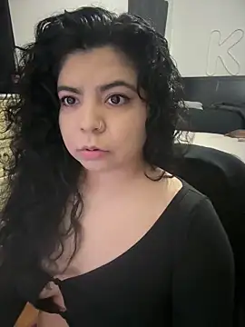 kimmiakiss22 online show from February 4, 9:51 pm