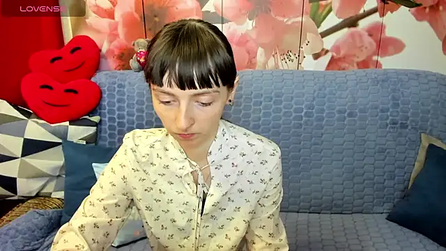 TayanaJons online show from May 4, 7:01 am