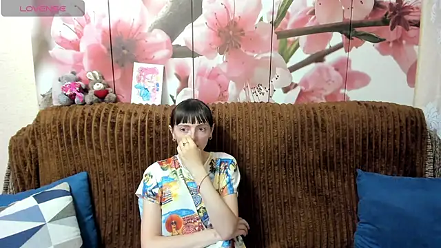 TayanaJons online show from June 26, 7:20 am