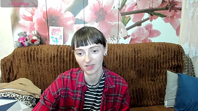 TayanaJons online show from June 19, 9:35 am