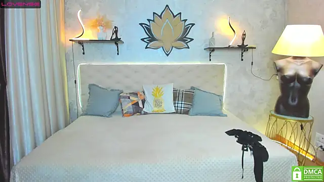 StripBianka online show from September 25, 6:34 am