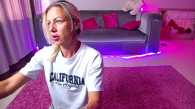 Skinny Nally online show from July 18, 1:53 am