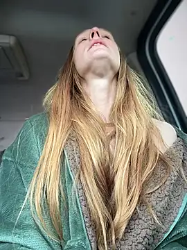 GoldenFlameGoddess online show from March 6, 4:35 pm