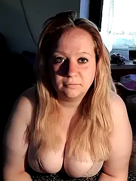 D Marinna online show from March 14, 3:24 pm