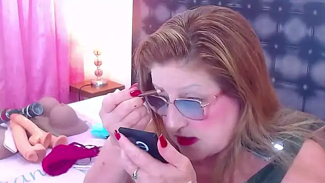Snapshot of sandra_20 chatting on September 22, 11:19 am sandra 20 online show from September 22, 11:19 am