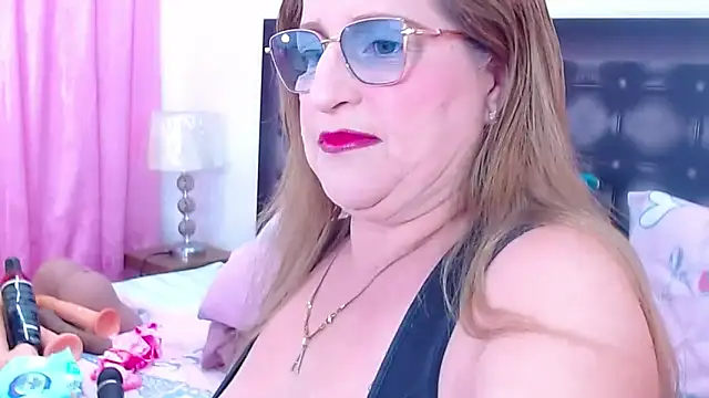 Snapshot of sandra_20 chatting on September 23, 11:30 am sandra 20 online show from September 23, 11:30 am