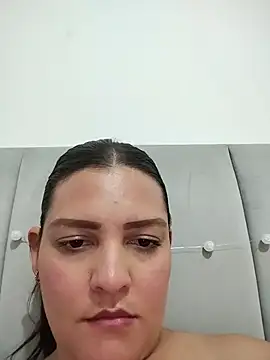 Mia Hampton online show from July 4, 11:55 pm