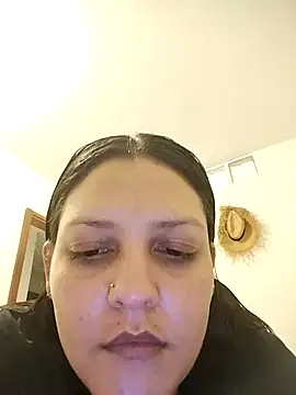 Mia Hampton online show from March 31, 9:04 pm