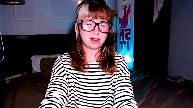 Snapshot of Cosmo_Riri chatting on September 13, 12:24 pm Cosmo Riri online show from September 13, 12:24 pm