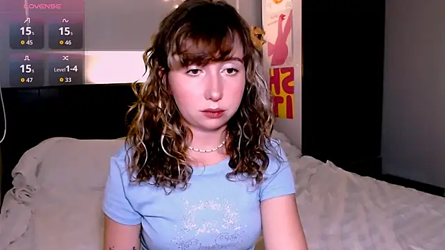 Snapshot of Cosmo_Riri chatting on October 17, 12:30 pm Cosmo Riri online show from October 17, 12:30 pm