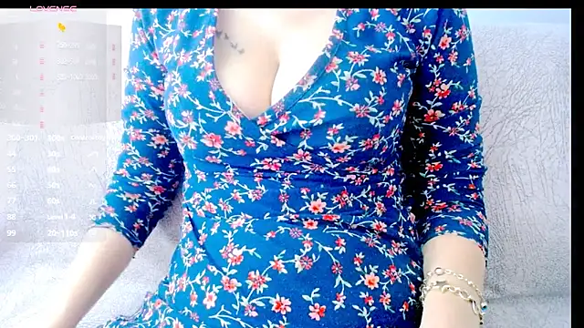 AmazingBitch online show from October 6, 7:14 am