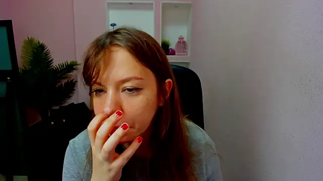 Persephoni online show from October 25, 10:45 am