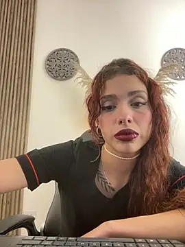 LiaVillalobos online show from April 30, 6:13 pm