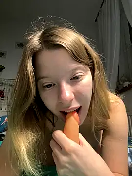 kimczii online show from December 19, 7:33 am