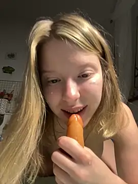 kimczii online show from June 18, 6:26 am