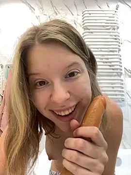 kimczii online show from July 24, 7:50 am
