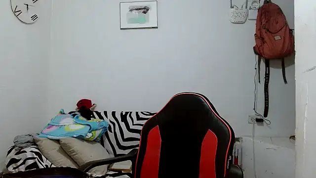 angelamarie1 online show from February 13, 2:24 am