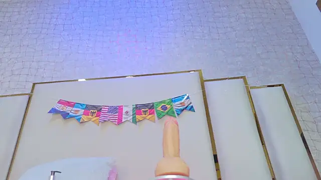 paola rodriguez online show from July 4, 10:11 am