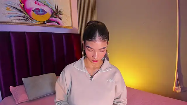 LauraAristizabal online show from July 15, 12:32 pm