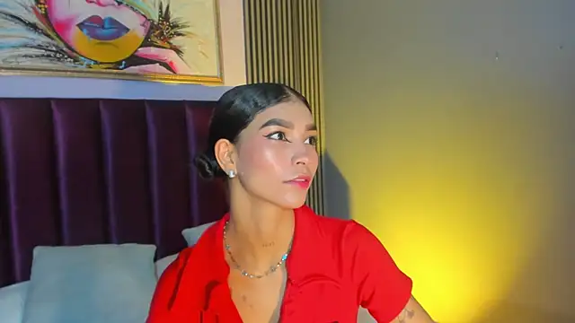 LauraAristizabal online show from May 2, 11:46 am