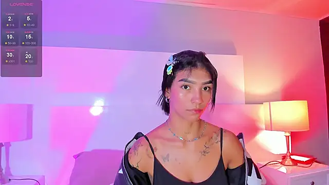 LauraAristizabal online show from January 19, 12:23 pm