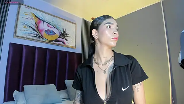 LauraAristizabal online show from July 19, 11:34 am