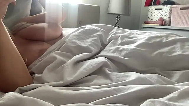 Bustyblondebabe32 online show from July 5, 8:09 am
