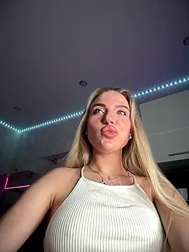 pinkstar  online show from October 18, 6:21 pm