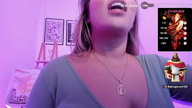 sofihill01 online show from July 16, 10:36 pm